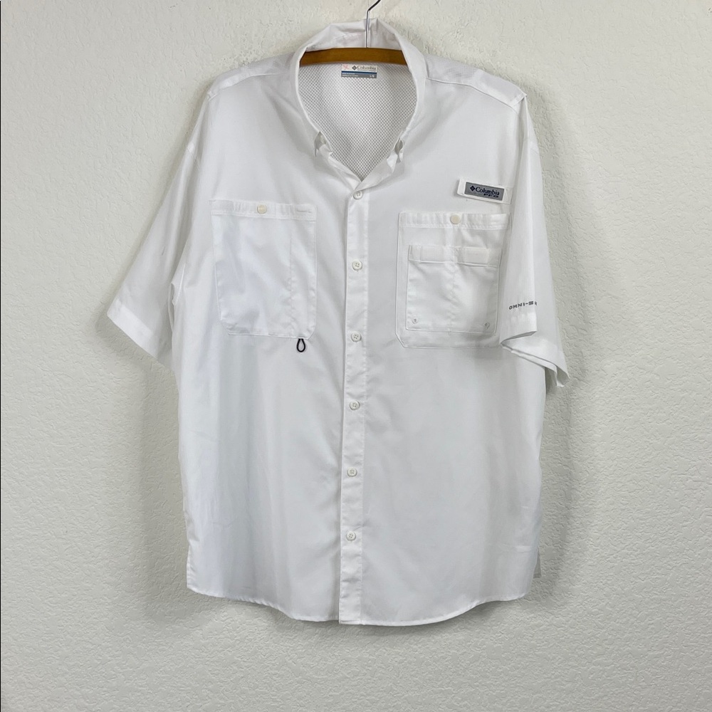 Columbia Men's Classic White Button-Down Shirt